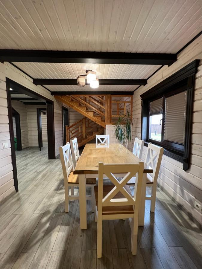 Villa Family House Truskavets Modrychi Екстериор снимка