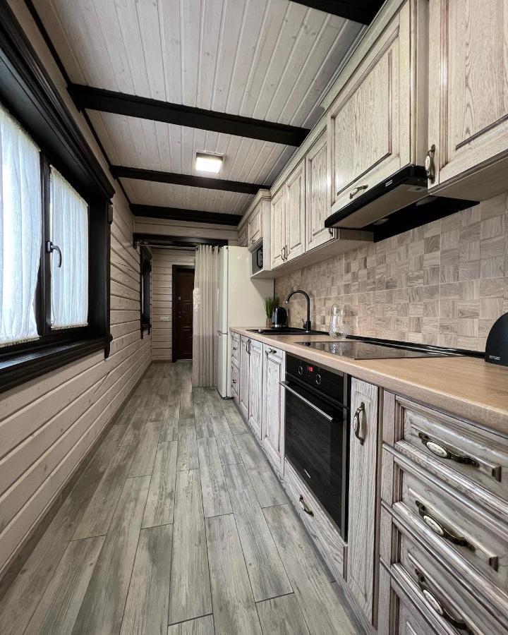 Villa Family House Truskavets Modrychi Екстериор снимка