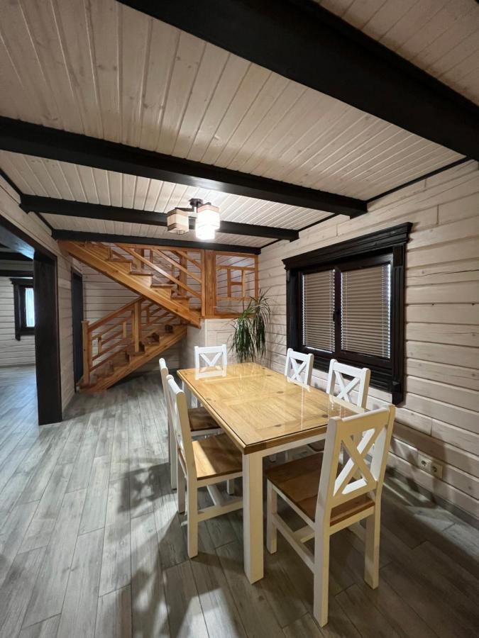 Villa Family House Truskavets Modrychi Екстериор снимка